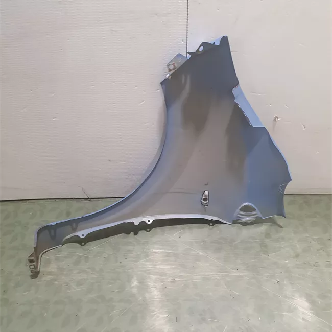 Parafango anteriore destro verniciato