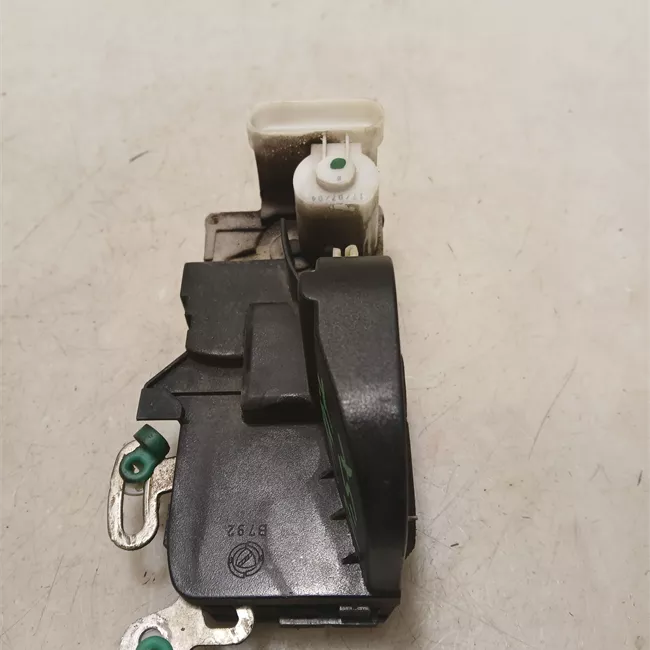 Serratura porta anteriore sinistra