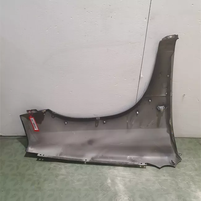 Parafango anteriore destro