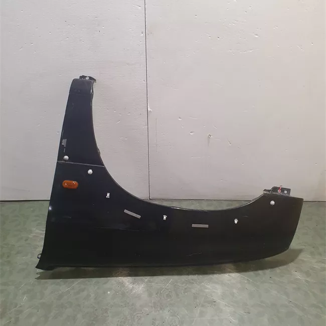 Parafango anteriore destro