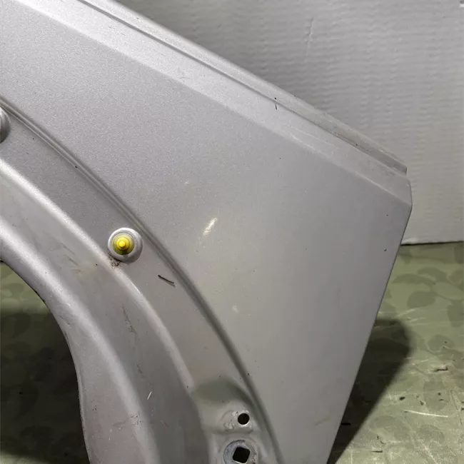 Parafango anteriore destro