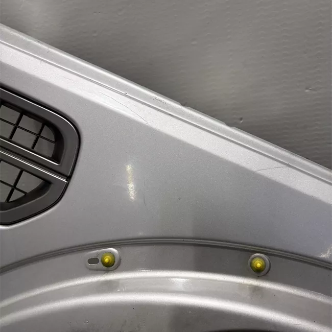 Parafango anteriore destro