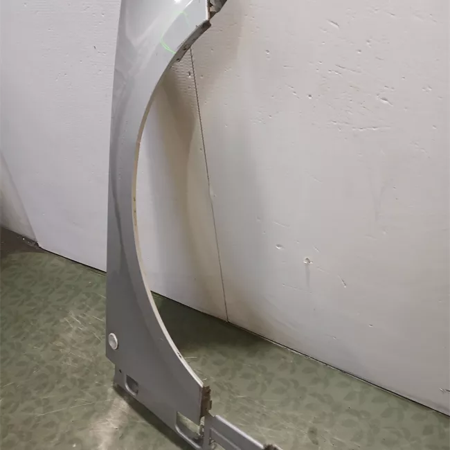 Parafango anteriore destro