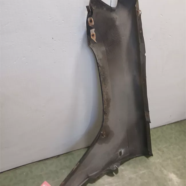 Parafango anteriore destro