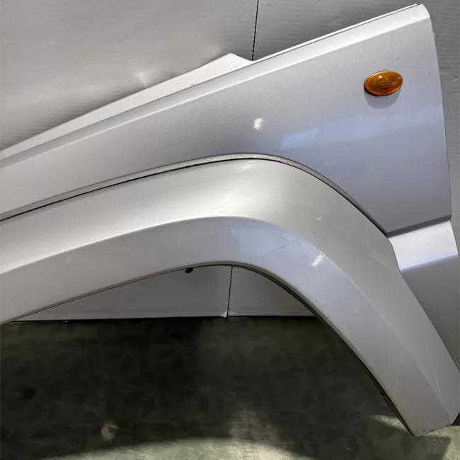 Parafango anteriore sinistro