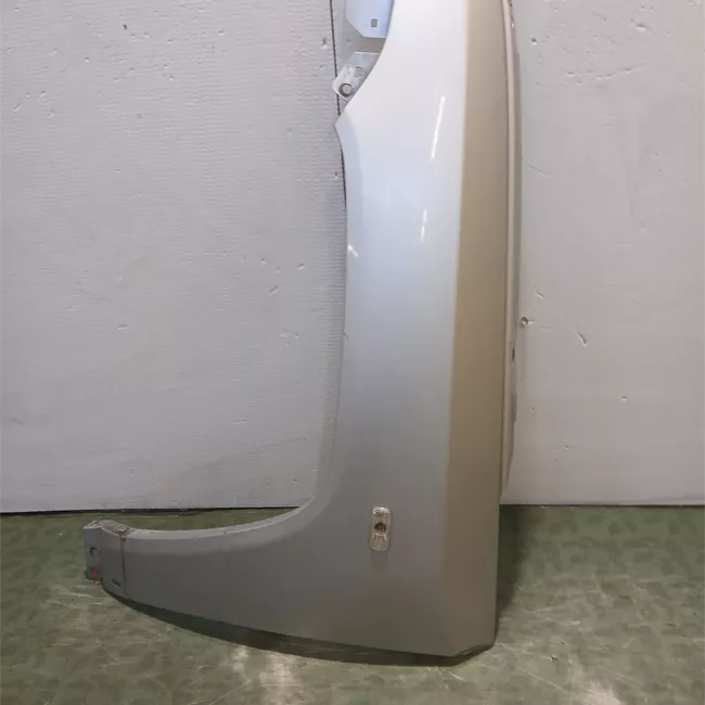 Parafango anteriore sinistro