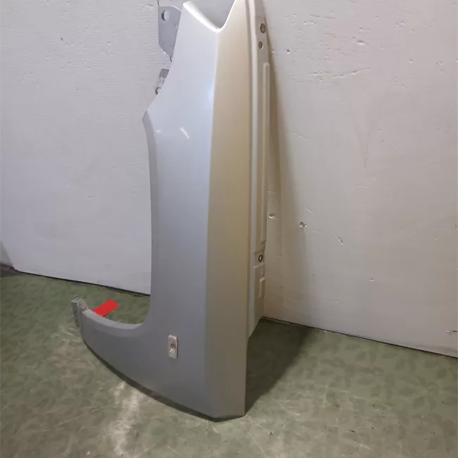 Parafango anteriore sinistro