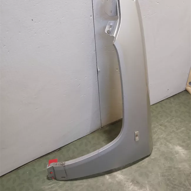 Parafango anteriore sinistro