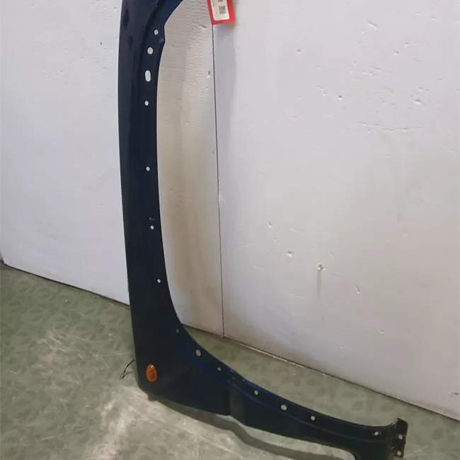 Parafango anteriore destro