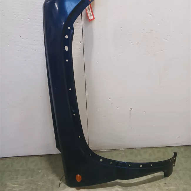 Parafango anteriore destro