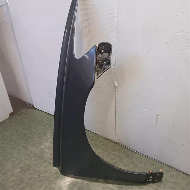 Parafango anteriore destro