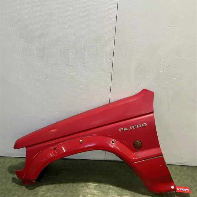 Parafango anteriore sinistro