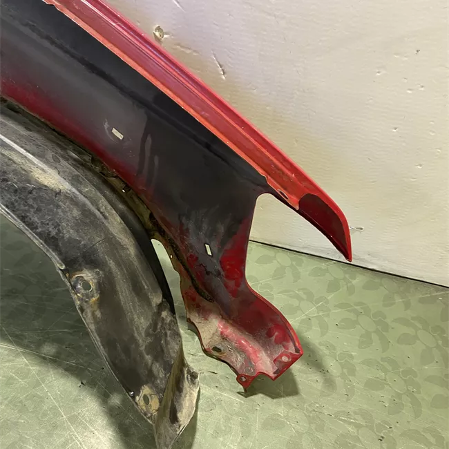 Parafango anteriore sinistro