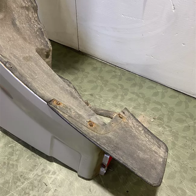 Parafango anteriore sinistro