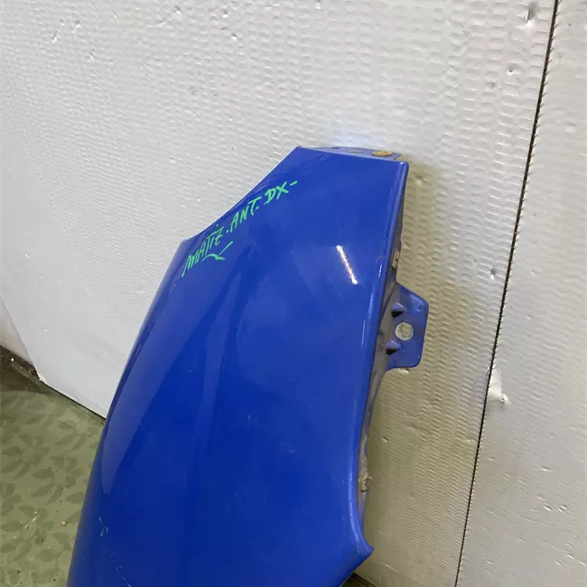 Parafango anteriore destro