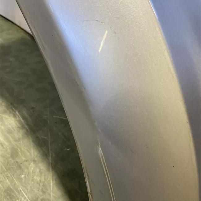 Parafango anteriore destro