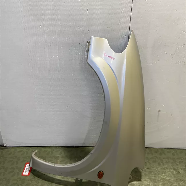 Parafango anteriore sinistro