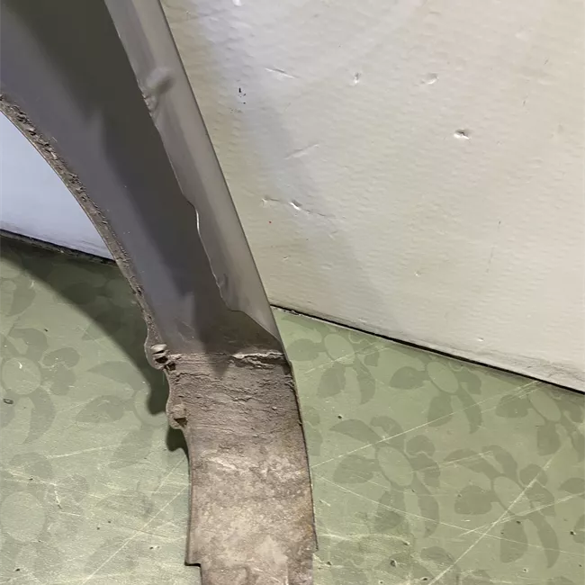 Parafango anteriore destro