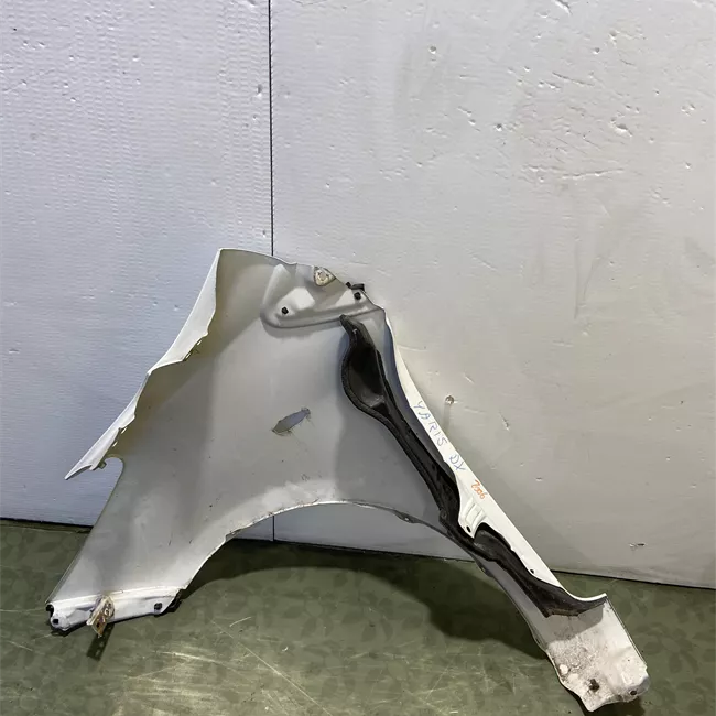 Parafango anteriore destro