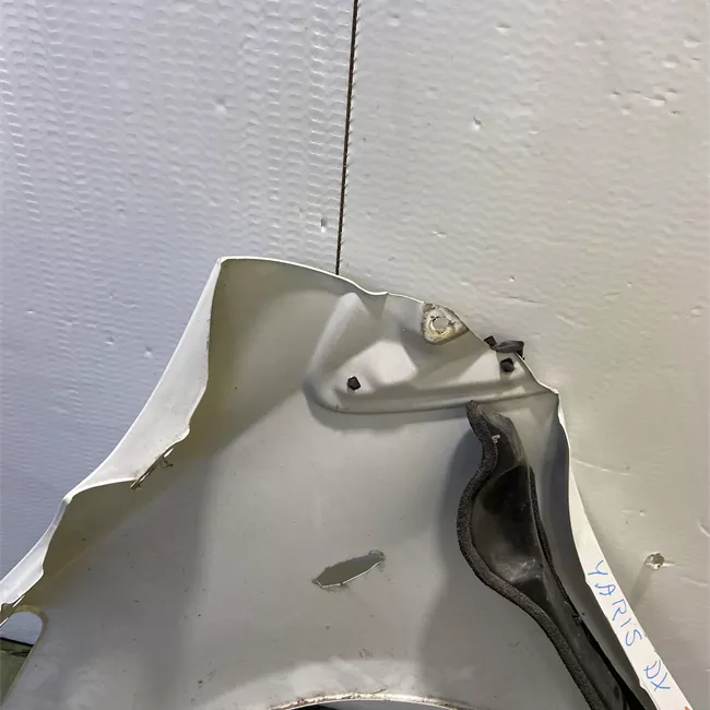 Parafango anteriore destro