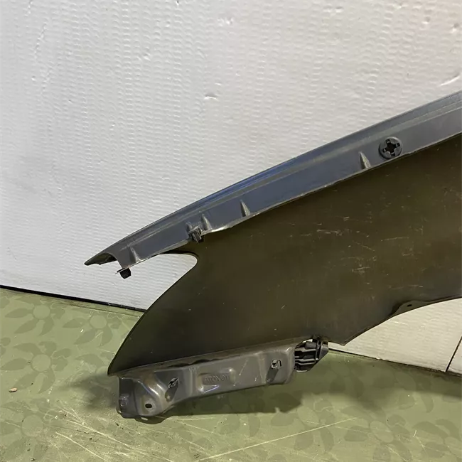 Parafango anteriore destro