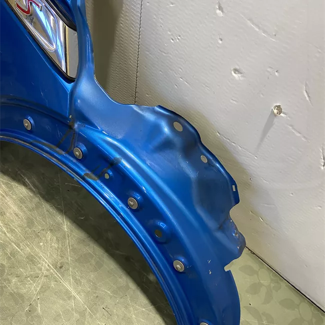 Parafango anteriore destro