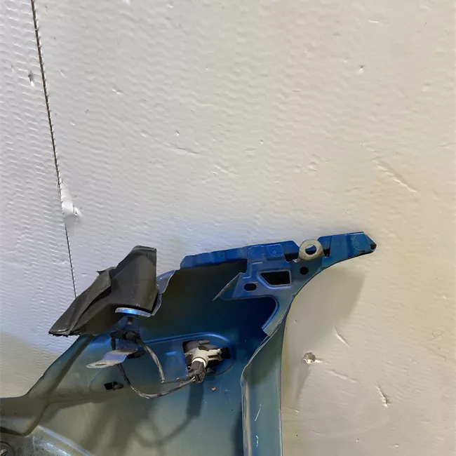 Parafango anteriore destro