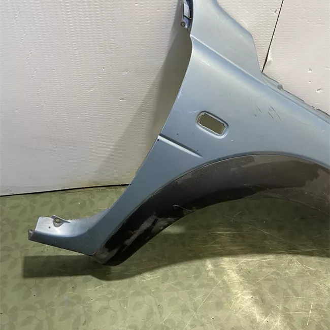 Parafango anteriore destro