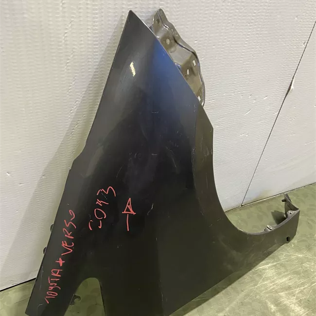 Parafango anteriore destro