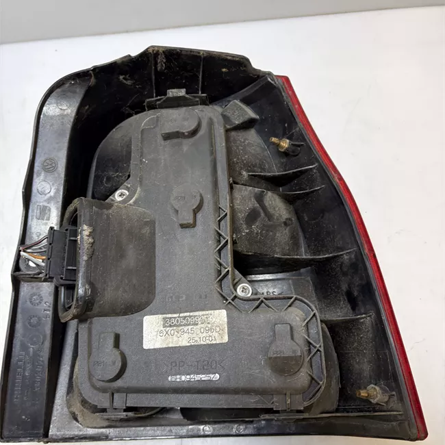 Fanale posteriore sinistro