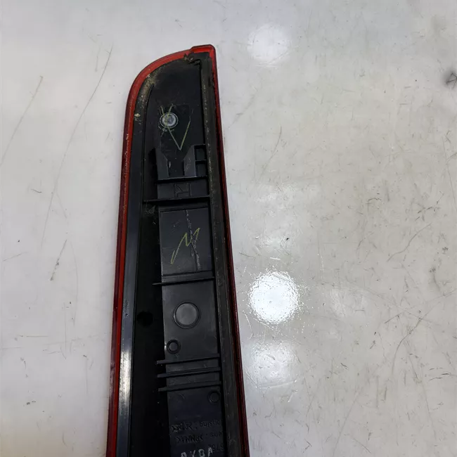 Fanale posteriore parte superiore destro