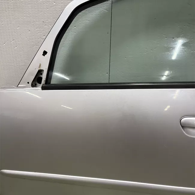 Porta anteriore sinistra