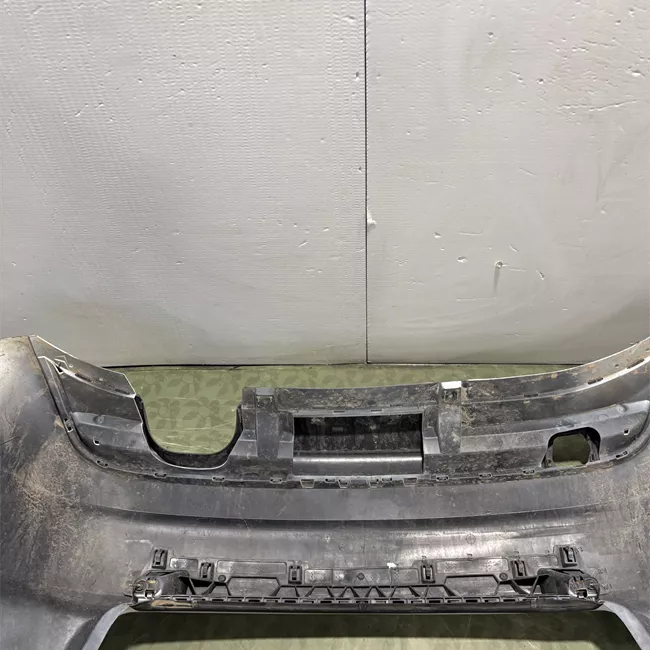 Paraurti posteriore con sensore parcheggio