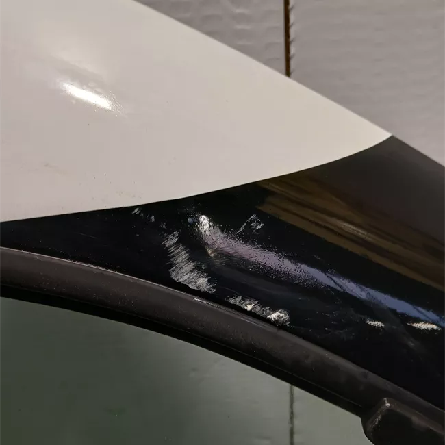 Porta anteriore destra