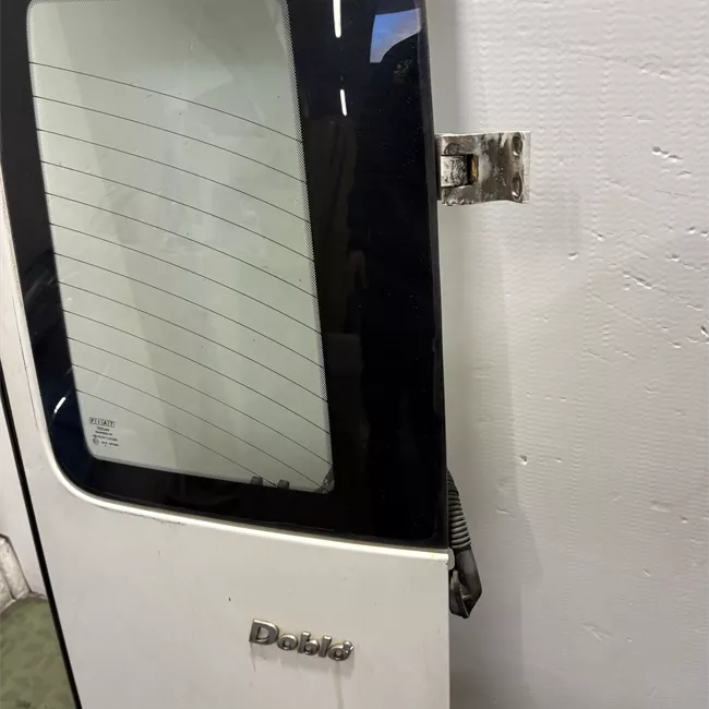 Porta carico posteriore a battente destra rata