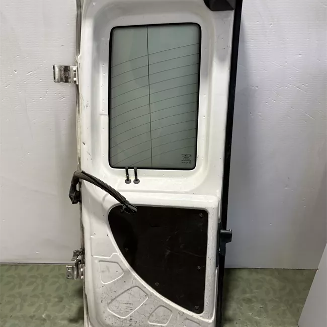 Porta carico posteriore a battente destra rata