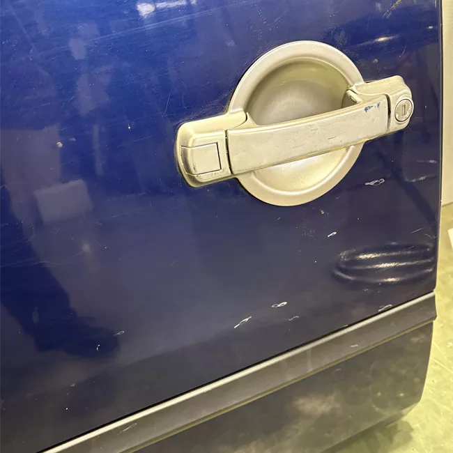 Porta posteriore destra