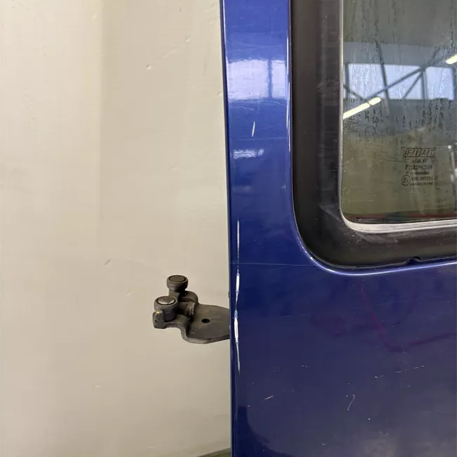 Porta posteriore destra