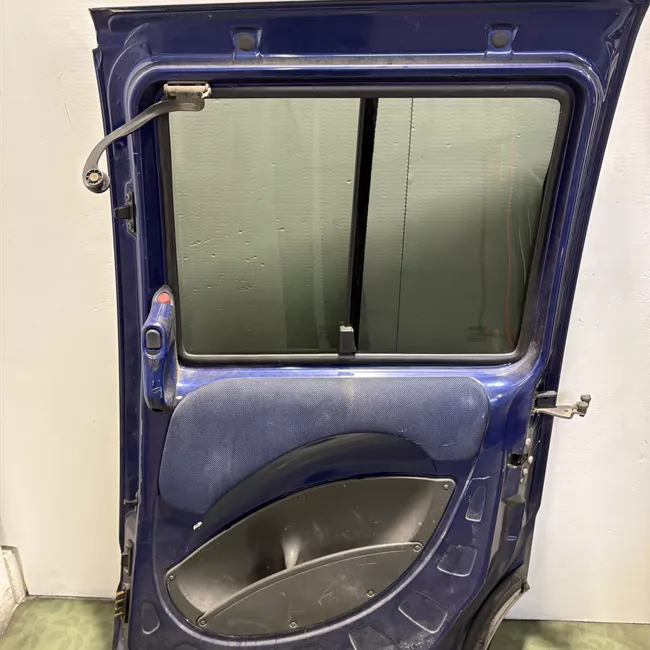 Porta posteriore destra