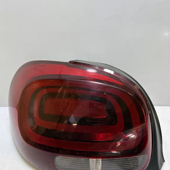 Fanale posteriore sinistro con 1 retromarcia