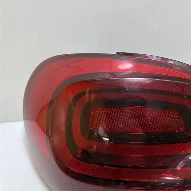 Fanale posteriore sinistro con 1 retromarcia
