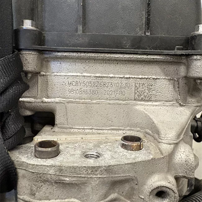 Motore semicompleto rotazionale