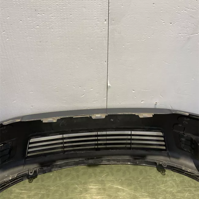 Paraurti anteriore Serie 15/25/35 nero