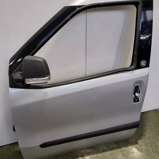 Porta anteriore sinistra