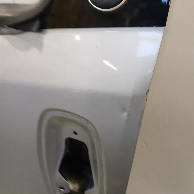 Porta anteriore sinistra