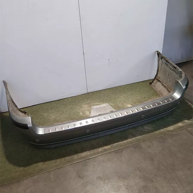 Paraurti posteriore con sensore parcheggio