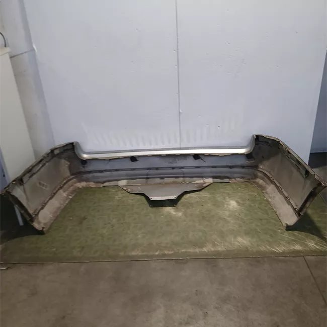 Paraurti posteriore con sensore parcheggio