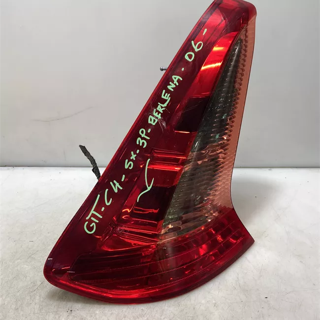 Fanale posteriore sinistro