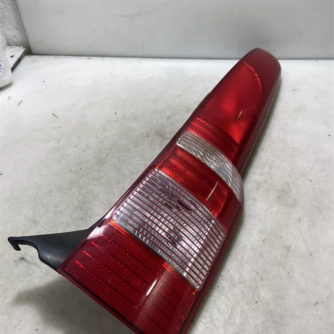 Fanale posteriore destro 11/04<
