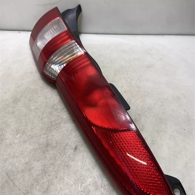 Fanale posteriore destro 11/04<